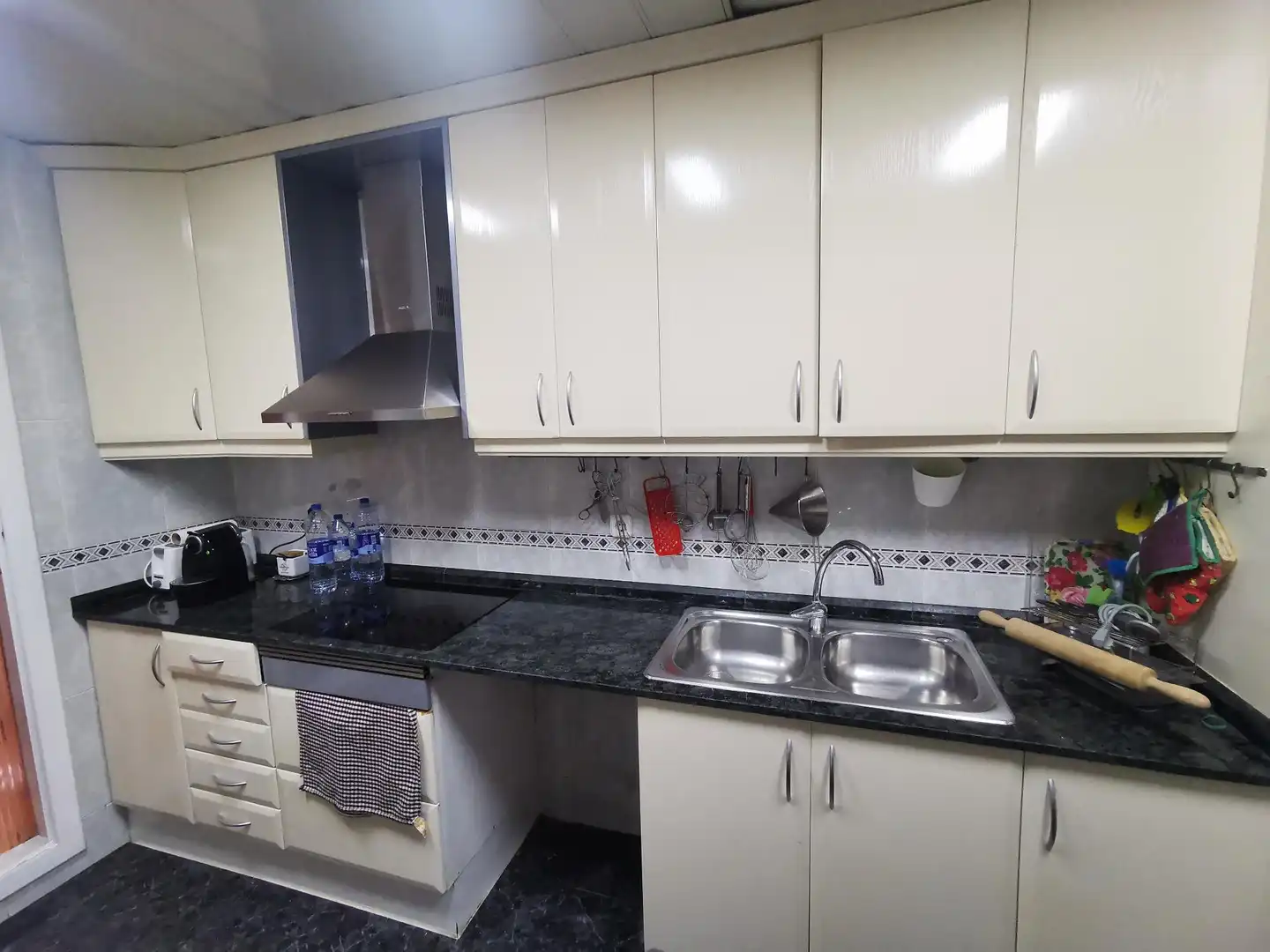 Cocina de Piso en venta en Cornellà de Llobregat con Calefacción, Parquet y Balcón