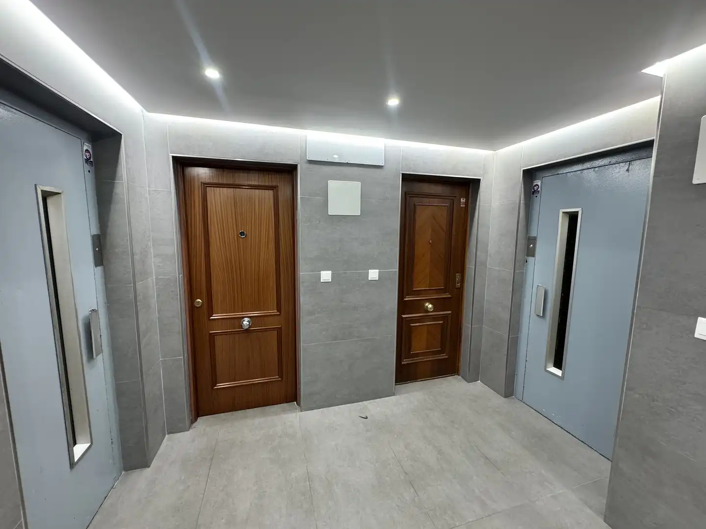 Room in Avenida Nehemias, Santa Cristina - San Rafael