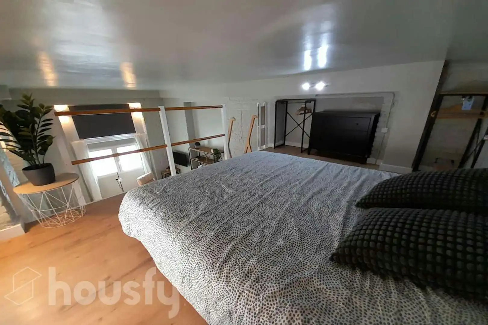 Bedroom of Flat for rent in Madrid  with Air Conditioner, Heating and Furnished