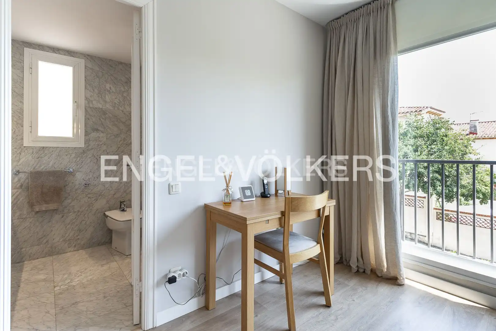 Habitación de Casa o chalet en venta en El Masnou con Aire acondicionado, Calefacción y Jardín privado