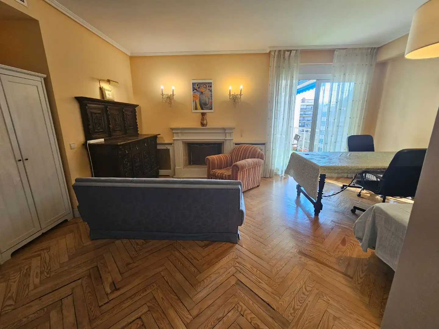 Sala d'estar de Pis per a compartir en Madrid amb Aire condicionat, Calefacció i Parquet