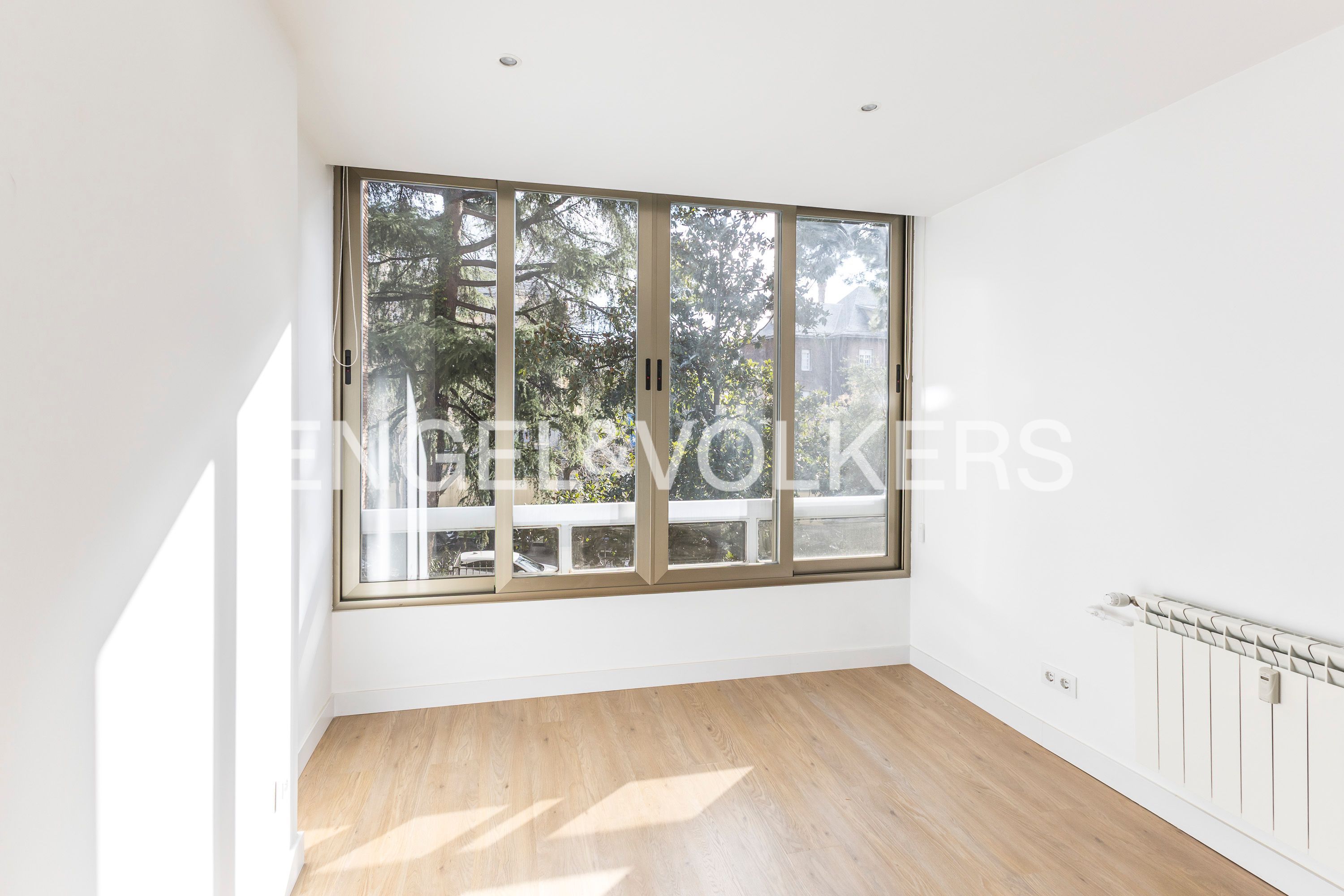 Habitación de Apartamento de alquiler en  Madrid Capital con Aire acondicionado, Calefacción y Se aceptan mascotas