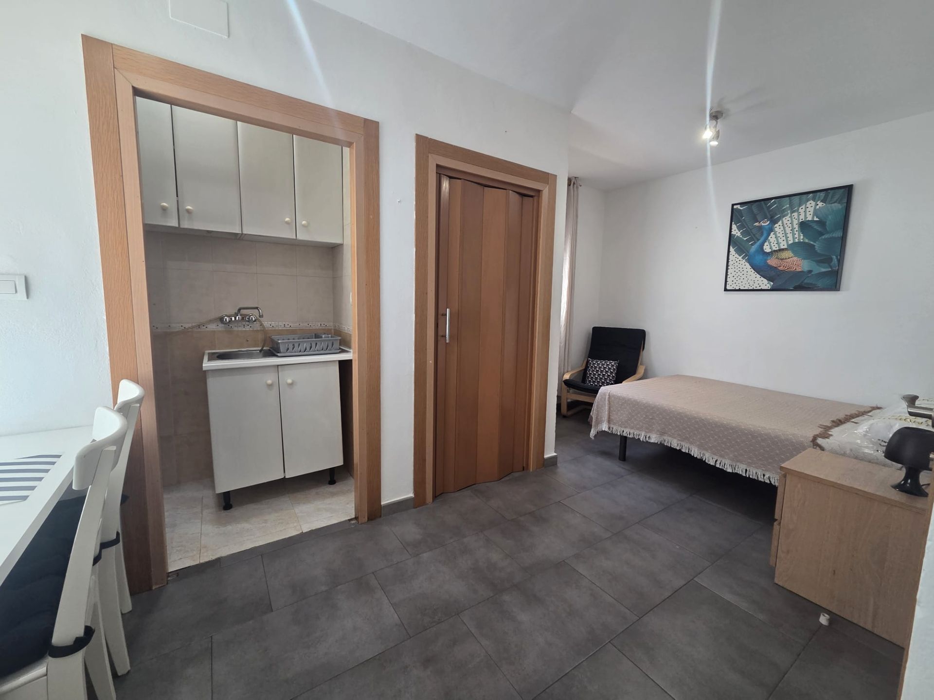 Habitación de Piso de alquiler en  Granada Capital con Amueblado, Lavadora y Microondas