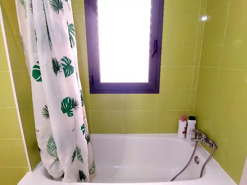 Baño de Piso de alquiler en Viator con Amueblado, Horno y Lavadora