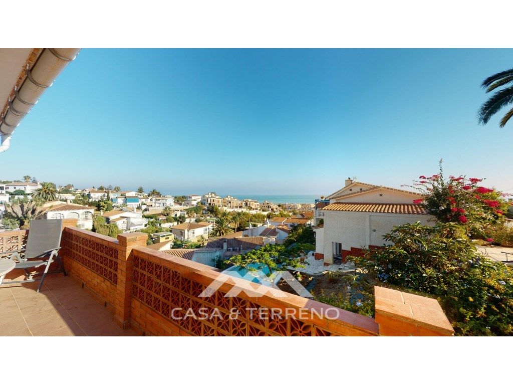 Exterior view of House or chalet for sale in Vélez-Málaga  with Air Conditioner, Private garden and Swimming Pool
