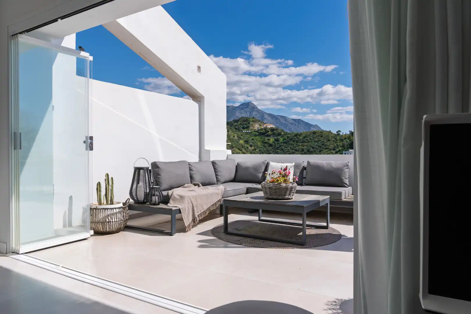 Terraza de Ático en venta en Benahavís con Aire acondicionado, Terraza y Piscina