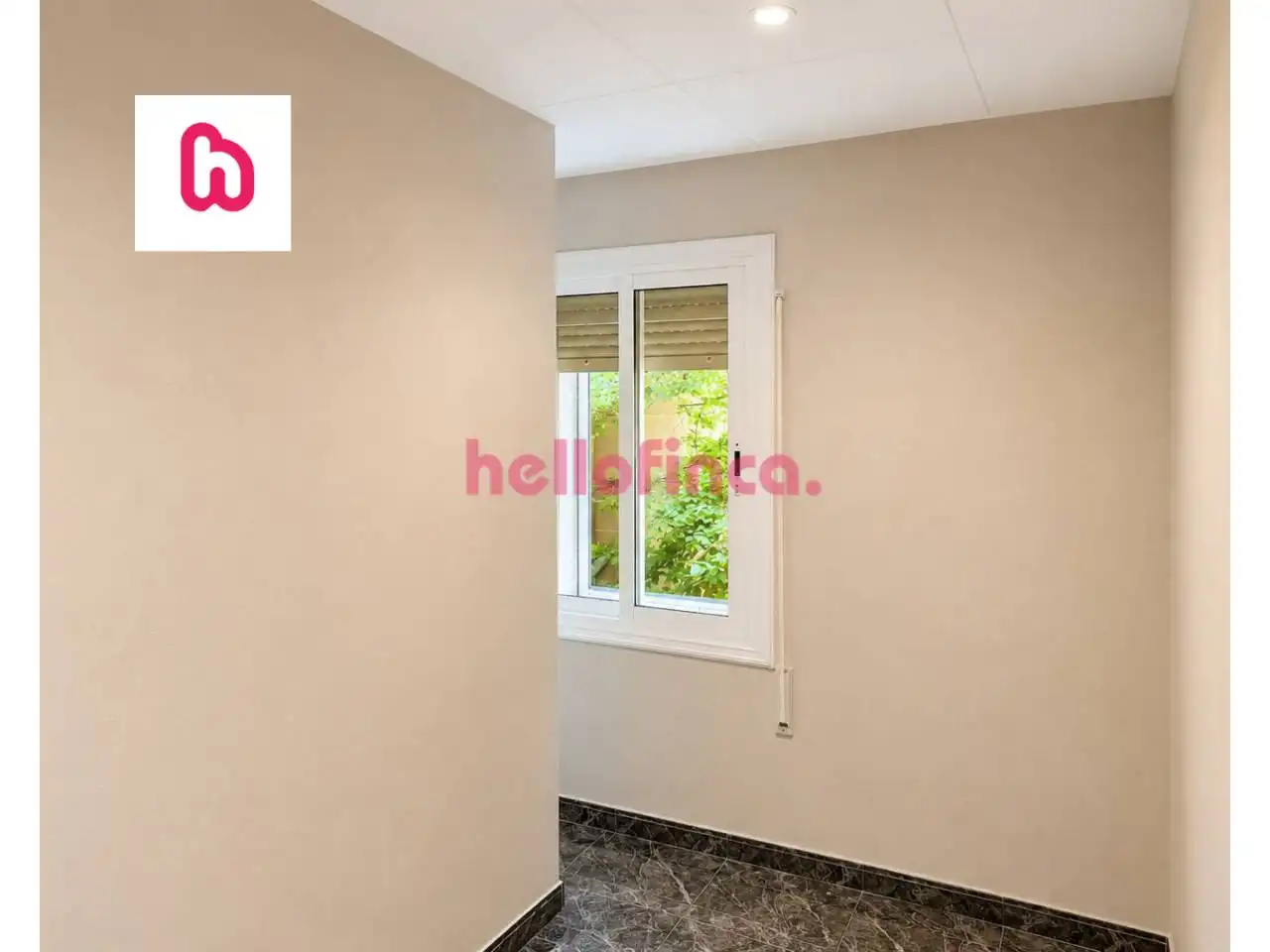 Habitación de Piso en venta en Terrassa con Trastero y Alarma