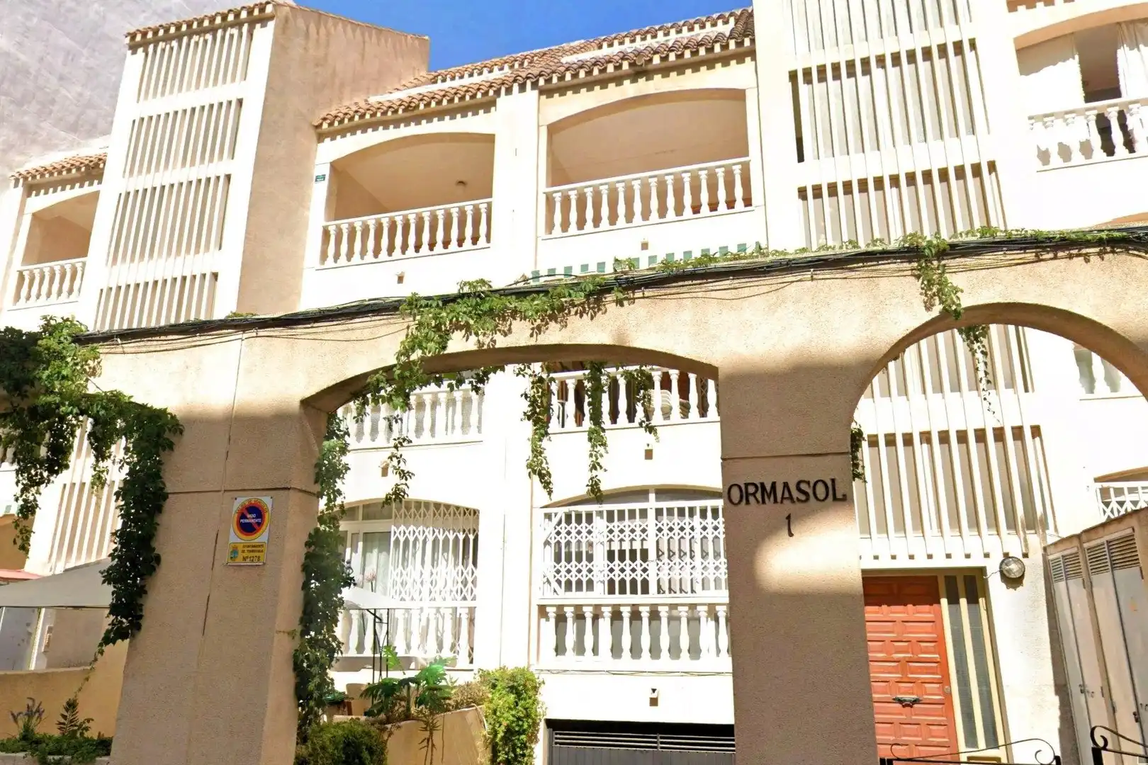 Apartment for sale in Calle C. Arquitecto Larramendi 16