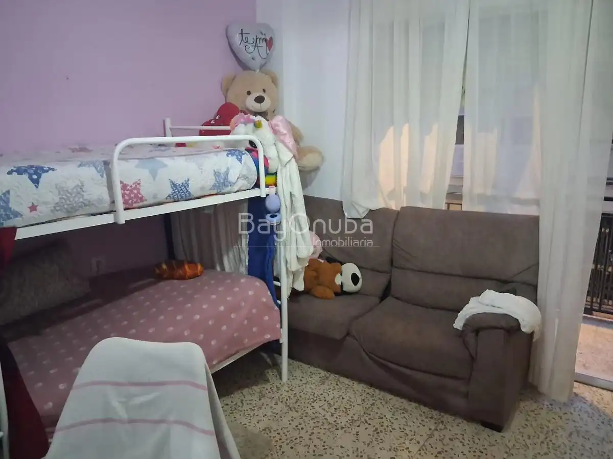 Dormitori de Pis en venda en Huelva amb Traster
