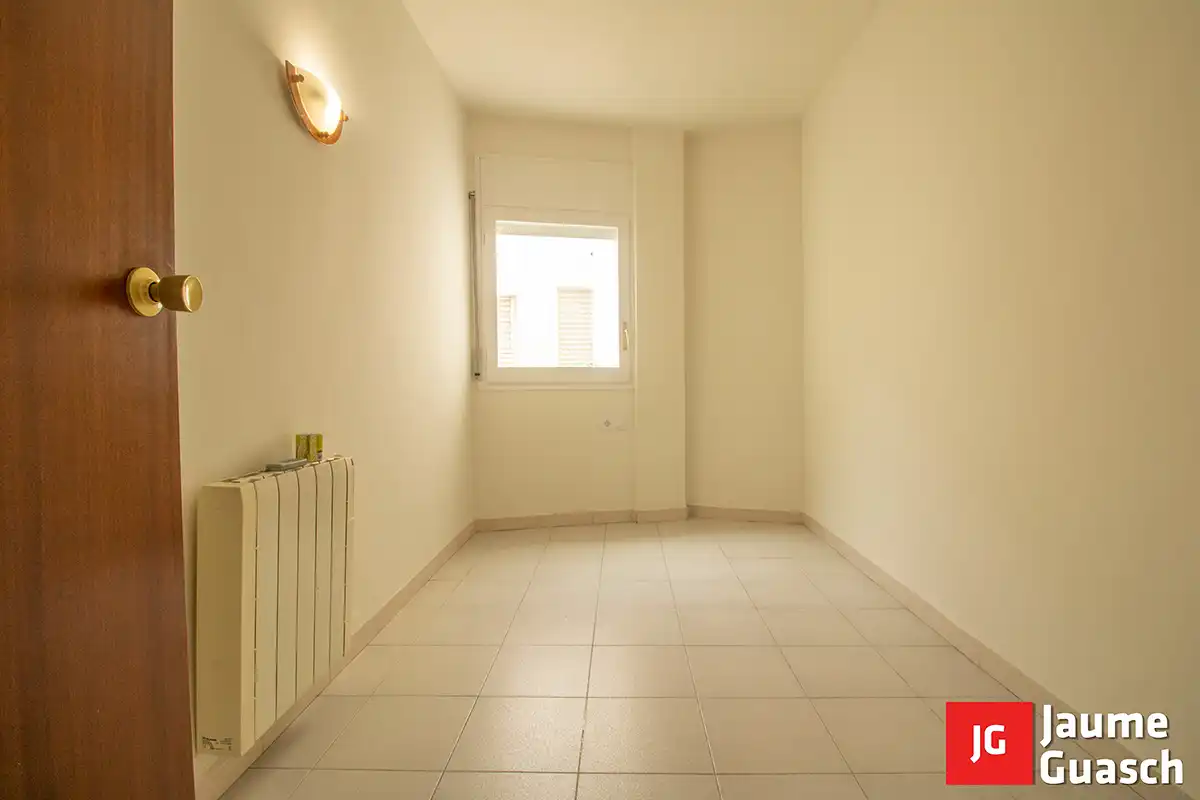 Piso en venta en Torredembarra con Calefacción, Terraza y Trastero