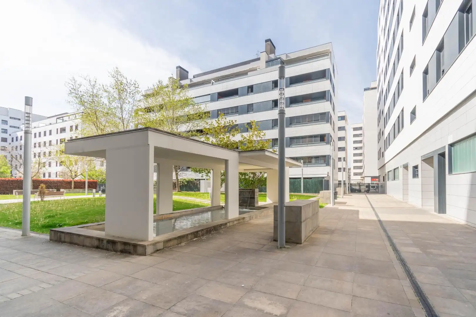 Vista exterior de Pis en venda en  Pamplona / Iruña amb Calefacció, Jardí privat i Traster