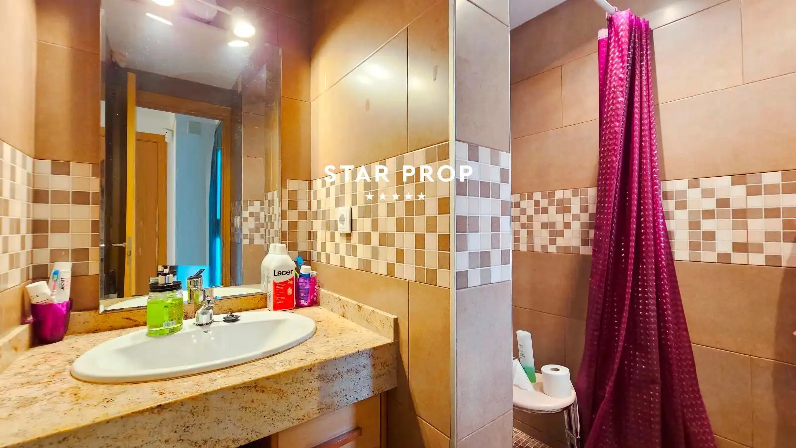 Baño de Piso en venta en Llançà con Jardín privado, Terraza y Trastero