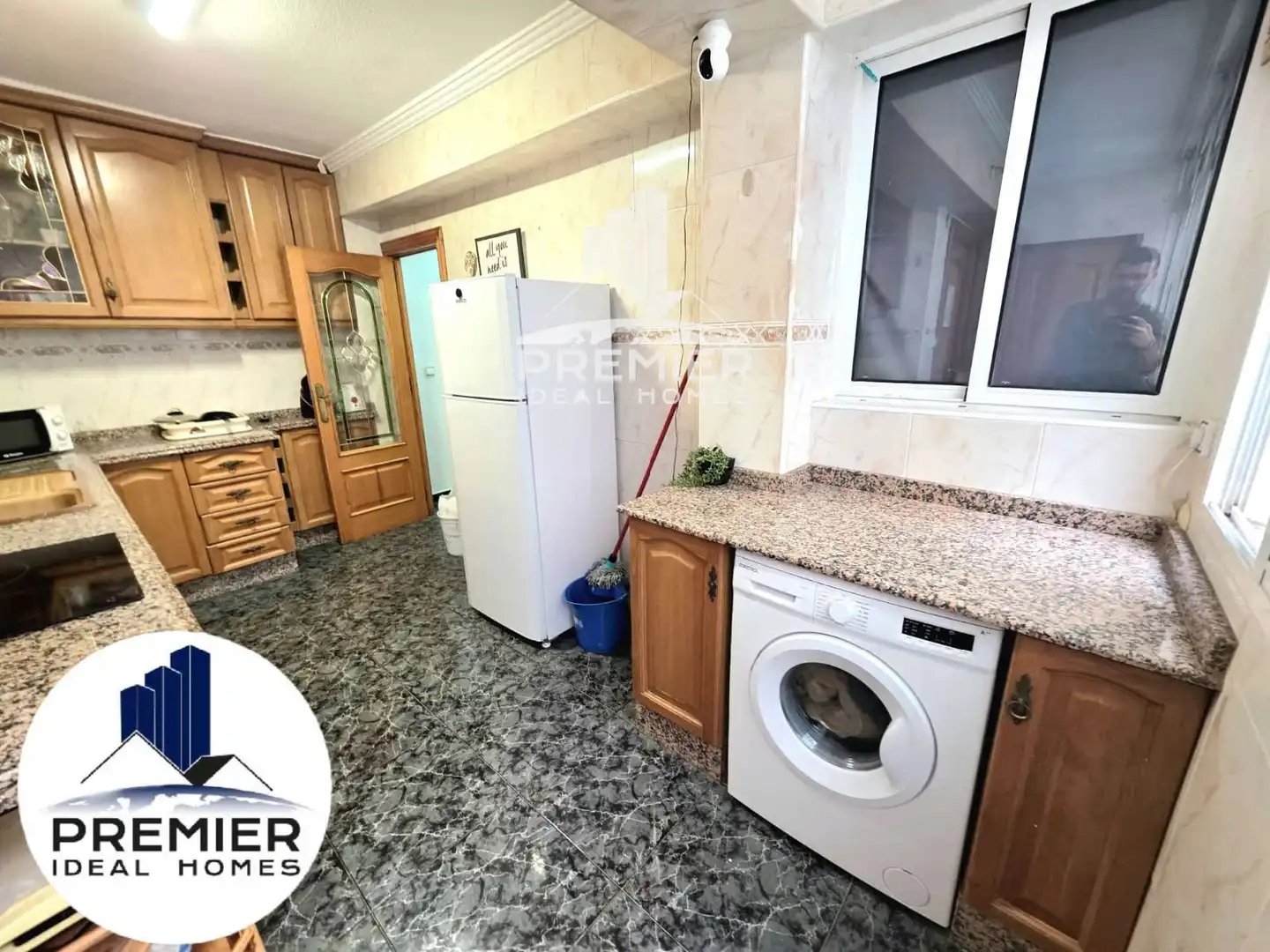 Küche von Wohnung zur Miete in Elda mit Möbliert, Ofen und Waschmaschine