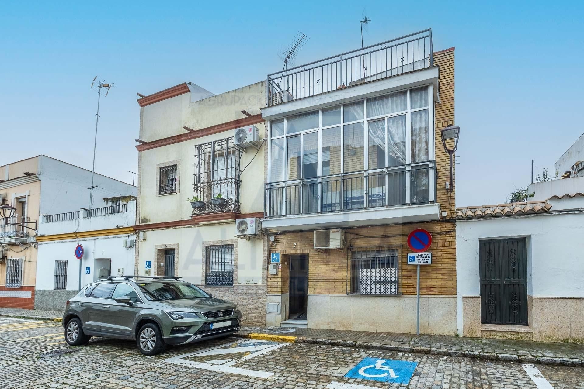 Exterior view of Single-family semi-detached for sale in Camas  with Air Conditioner, Terrace and Storage room