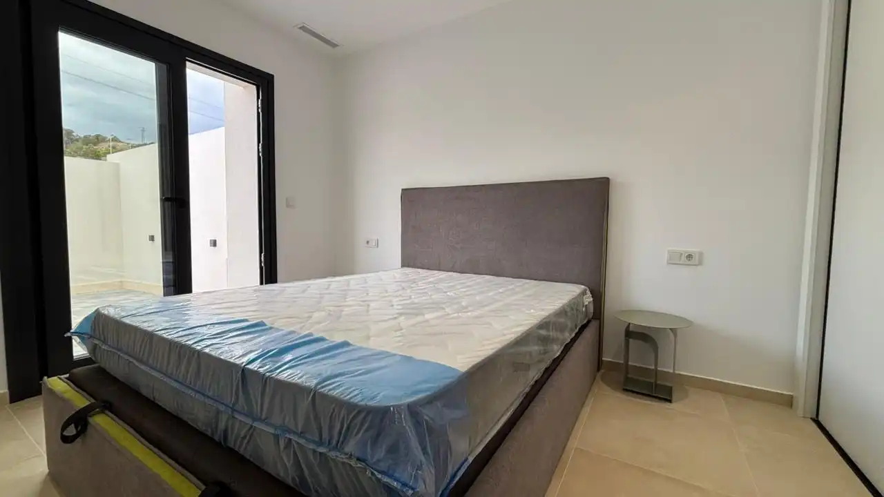 Habitación de Casa o chalet de alquiler en Finestrat con Aire acondicionado, Jardín privado y Piscina