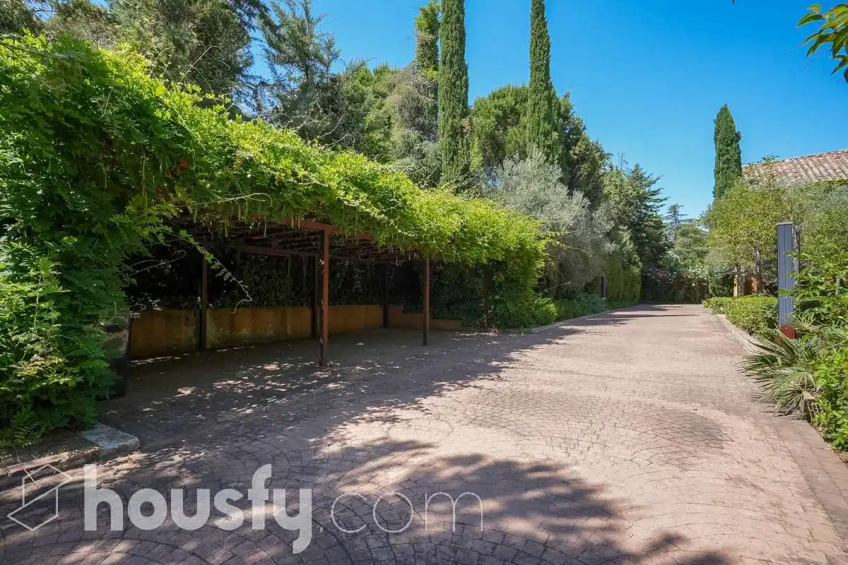 Exterior view of Houses for sale in Pozuelo de Alarcón  with Air Conditioner, Heating and Private garden