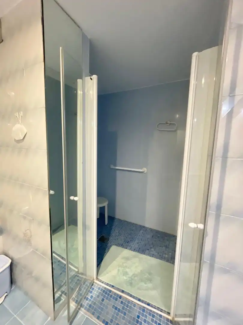Bathroom of Flat for rent in Granada  with Furnished and Balcony