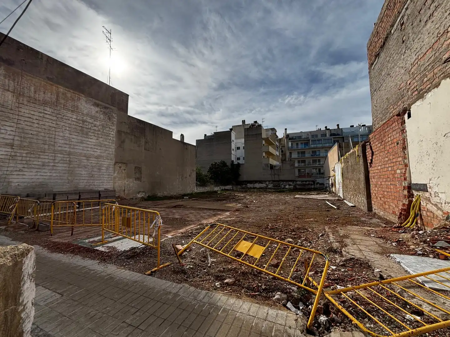 Terreno residencial en venta en Zona Papa Luna - Platja del Gurugú, imagen 2