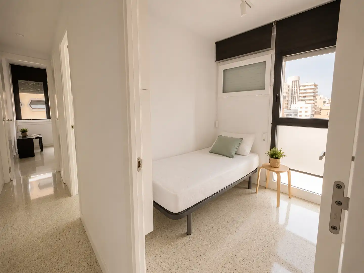 Apartament amb terrassa de lloguer a Carrer Orient, imagen 6
