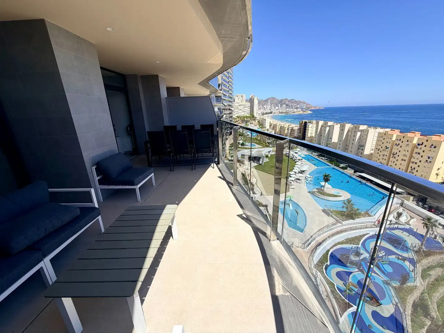 Apartamento con piscina en alquiler en Playa de Poniente