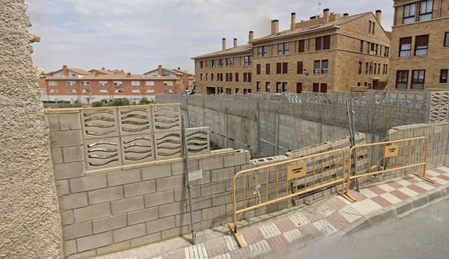 Terreno residencial en Venta en Calle ESCULTOR DIONISIO LASUEN en La Muela