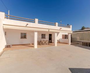 Vista exterior de Casa o xalet en venda en Motril amb Terrassa, Traster i Piscina