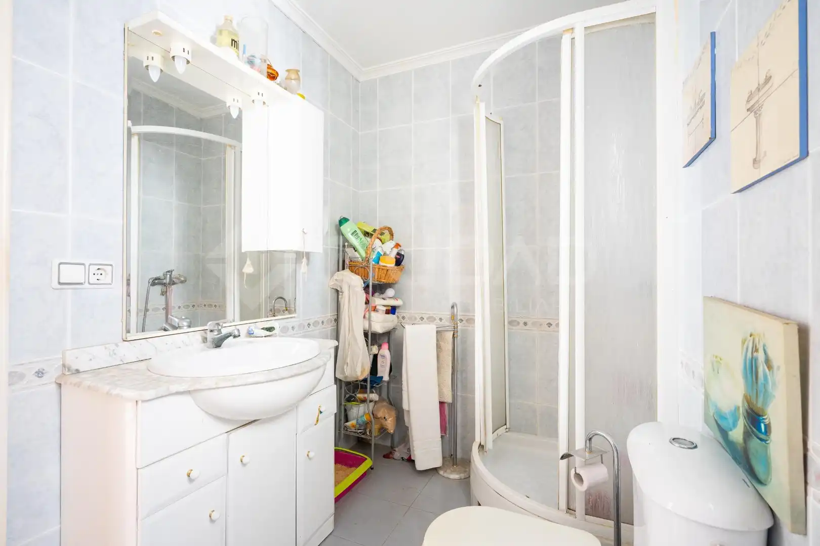 Bathroom of Flat for sale in Sevilla  with Balcony