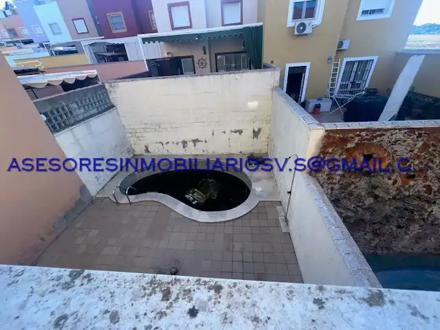 Adossat amb terrassa en venda a Calle Camilo José Cela