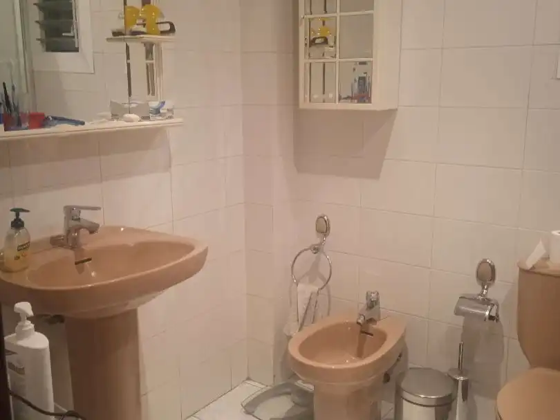 Bathroom of Flat for share in Eixample