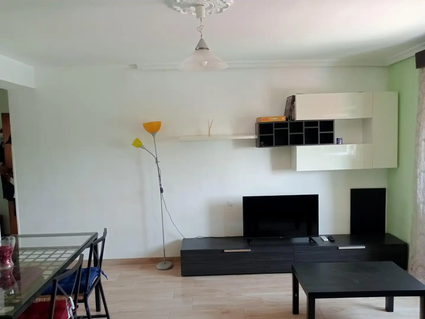 Wohnzimmer von Wohnung zur Miete in Sevilla mit Klimaanlage und Möbliert