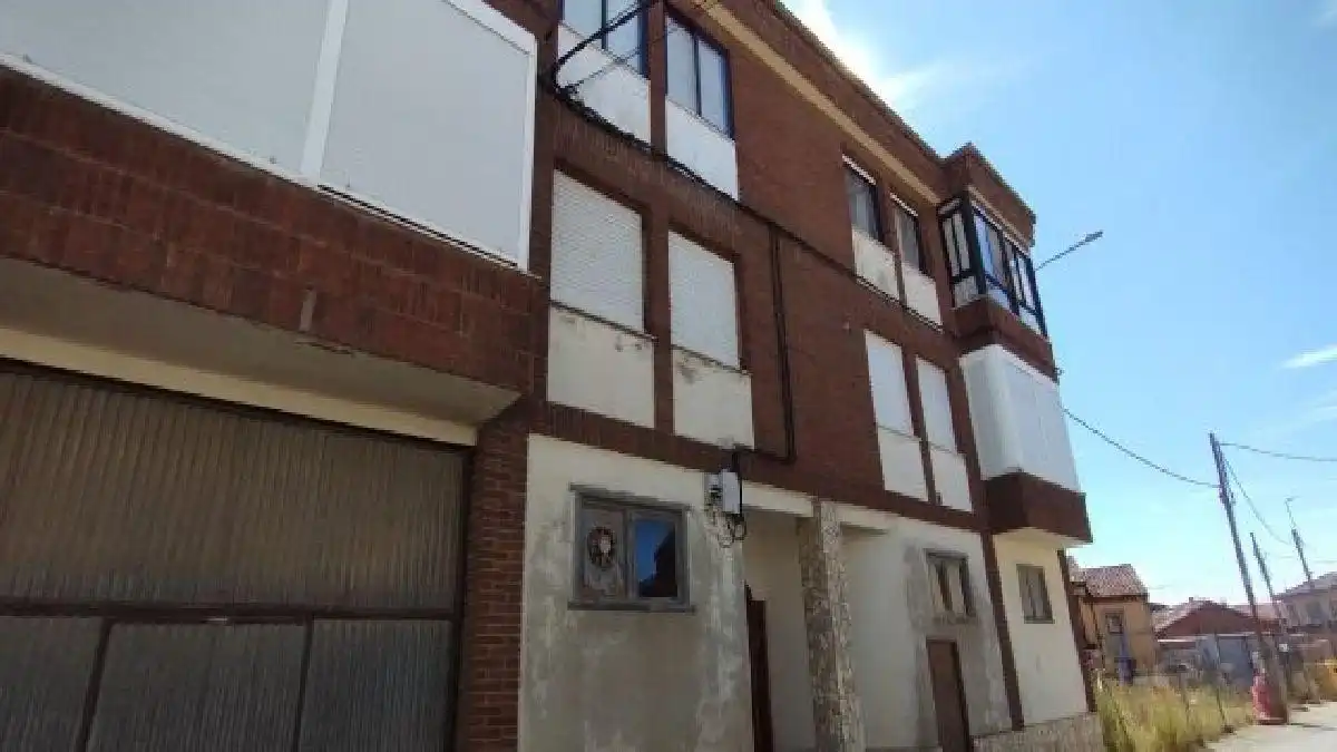 Vista exterior de Piso en venta en Carrizo con Calefacción