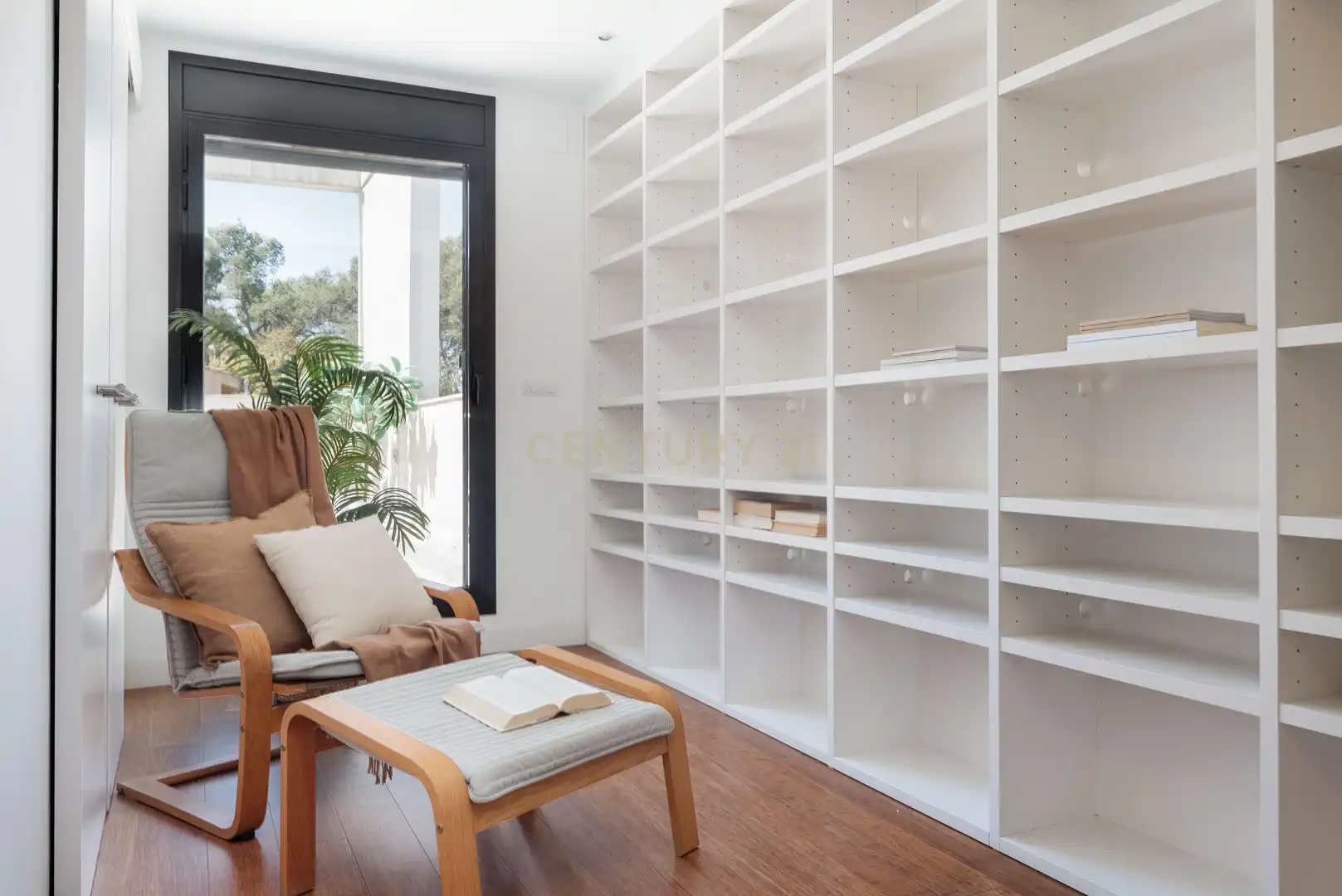 Sala d'estar de Casa o xalet en venda en Sant Cugat del Vallès amb Aire condicionat, Jardí privat i Traster