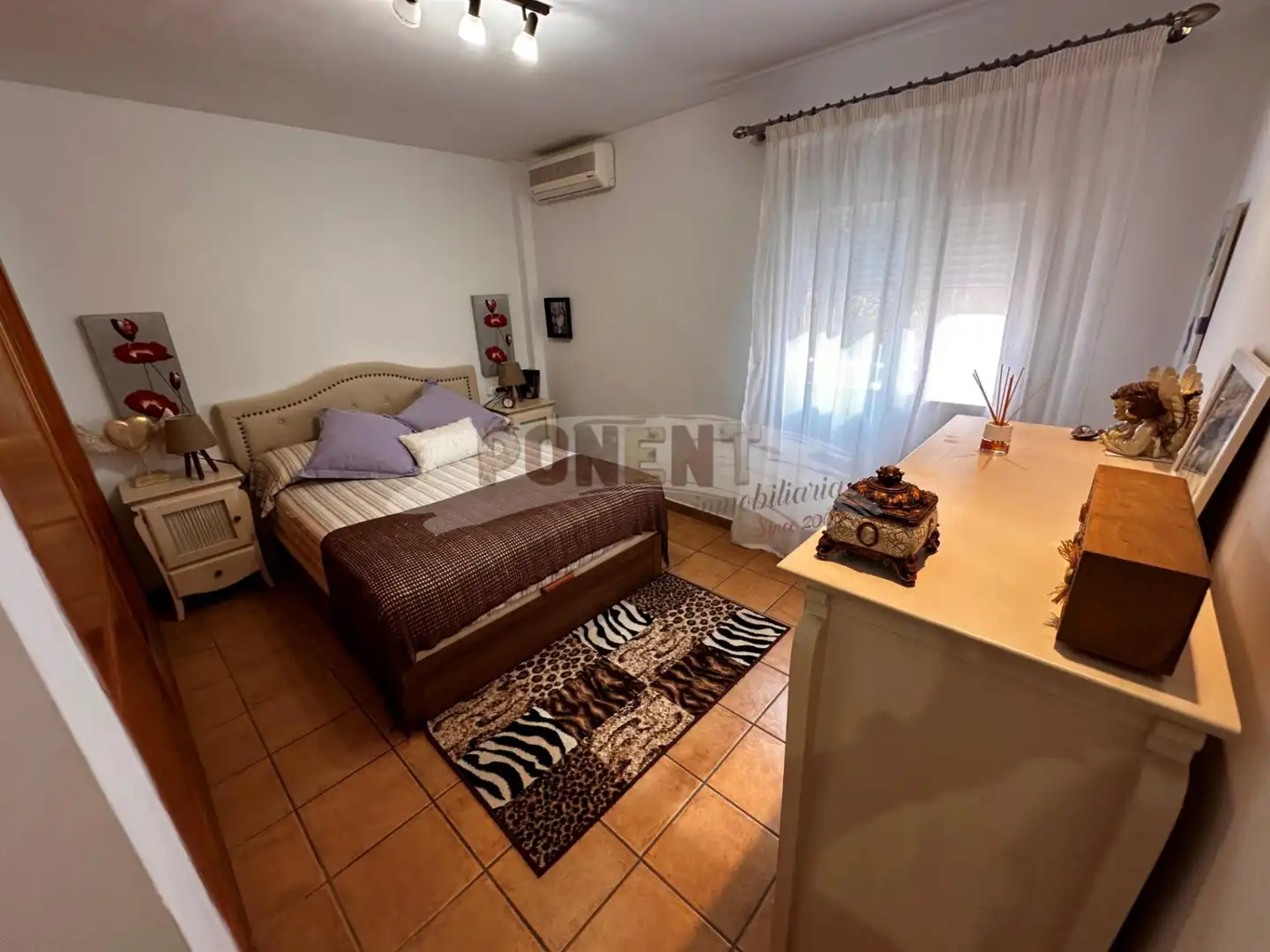 Schlafzimmer von Erdgeschoss zum Verkauf in Santa Eulària des Riu mit Klimaanlage, Terrasse und Abstellraum