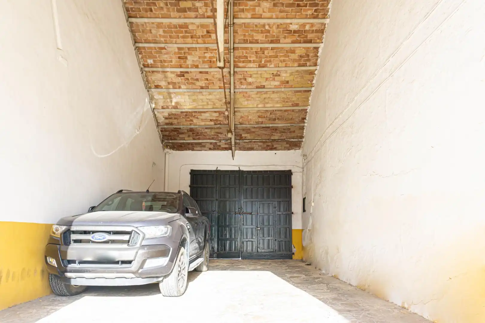 Aparcament de Casa o xalet en venda en Montellano amb Aire condicionat, Jardí privat i Terrassa