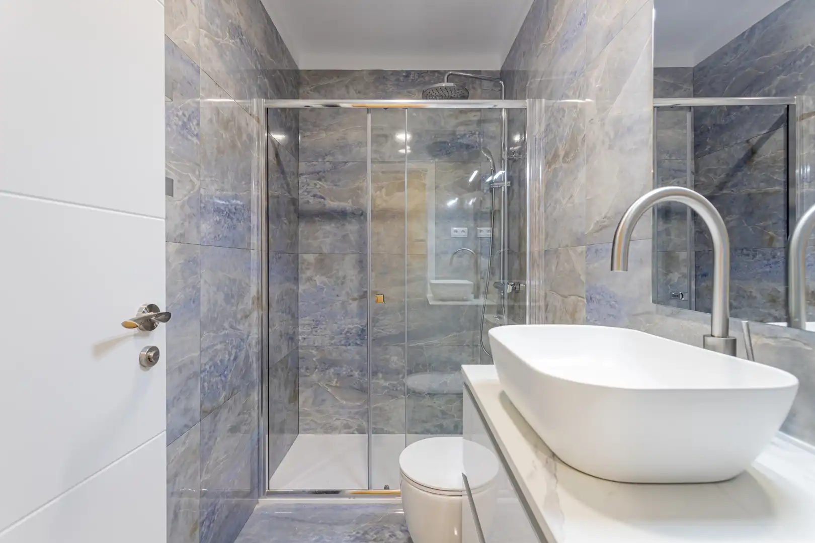 Baño de Piso en venta en Majadahonda con Aire acondicionado, Calefacción y Horno