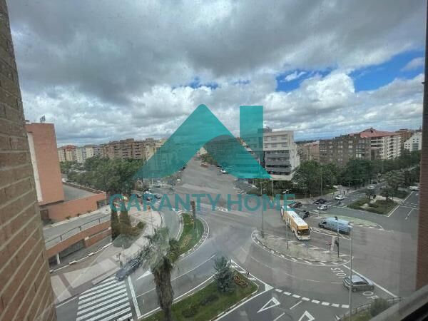 Vista exterior de Apartament en venda en Cáceres Capital amb Calefacció i Traster