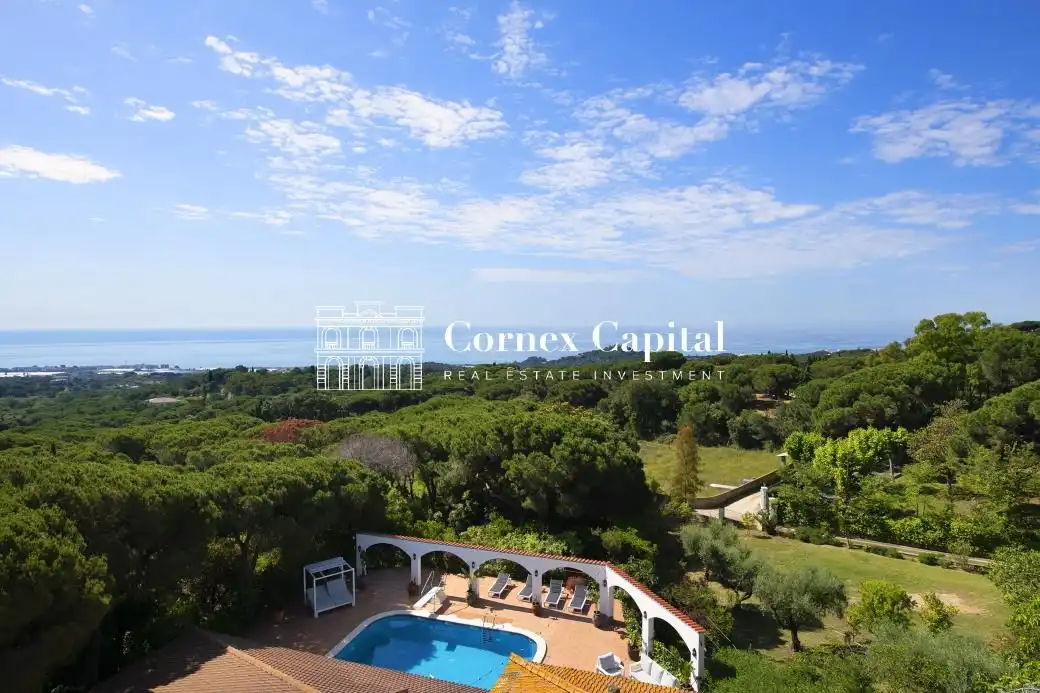 Außenansicht von Country house zum Verkauf in Sant Andreu de Llavaneres mit Privatgarten, Terrasse und Schwimmbad