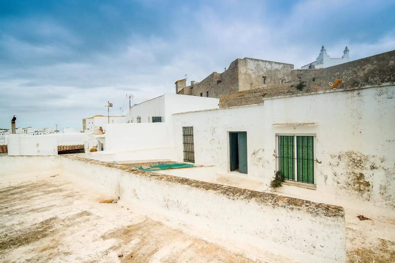 Vista exterior de Casa o xalet en venda en Vejer de la Frontera amb Traster i Balcó