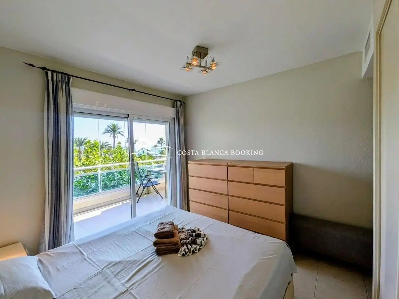 Bedroom of Apartments for sale in L'Alfàs del Pi  with Air Conditioner, Terrace and Furnished