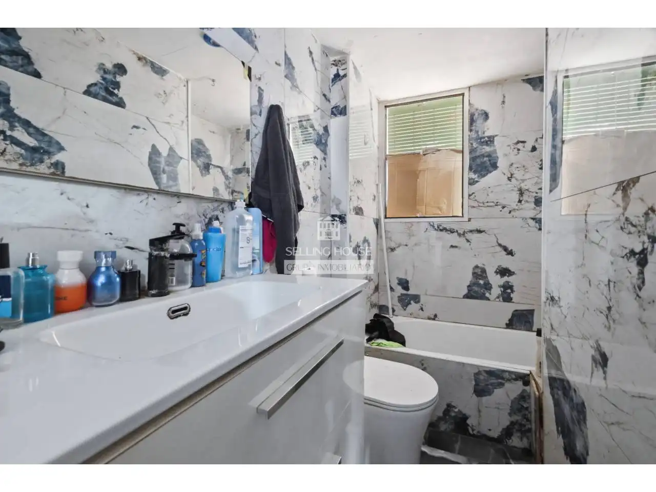 Baño de Piso en venta en Valencia con Aire acondicionado