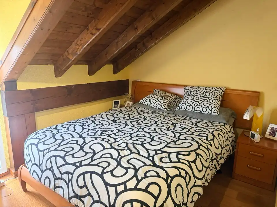 Habitación de Casa adosada en venta en Torrelavega  con Calefacción, Parquet y Terraza