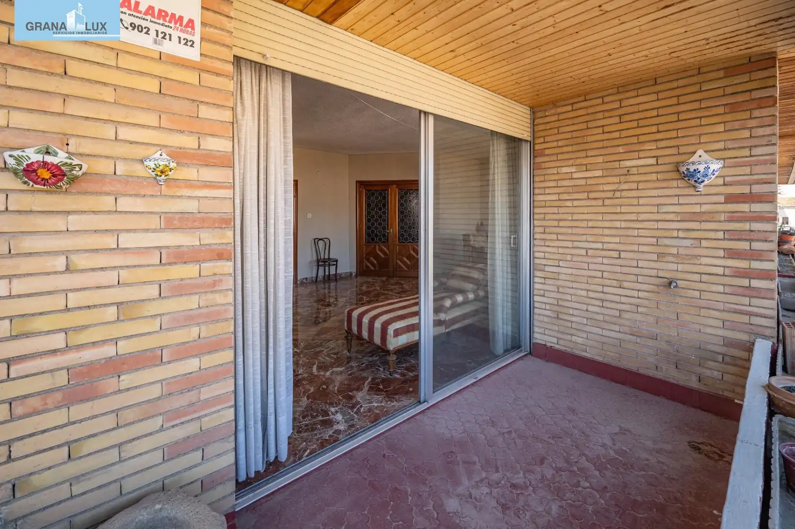 Piso en venta en Granada con Terraza y Balcón