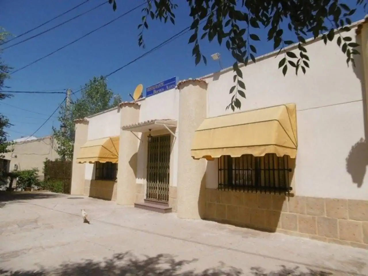 Vista exterior de Local en venta en Las Labores  