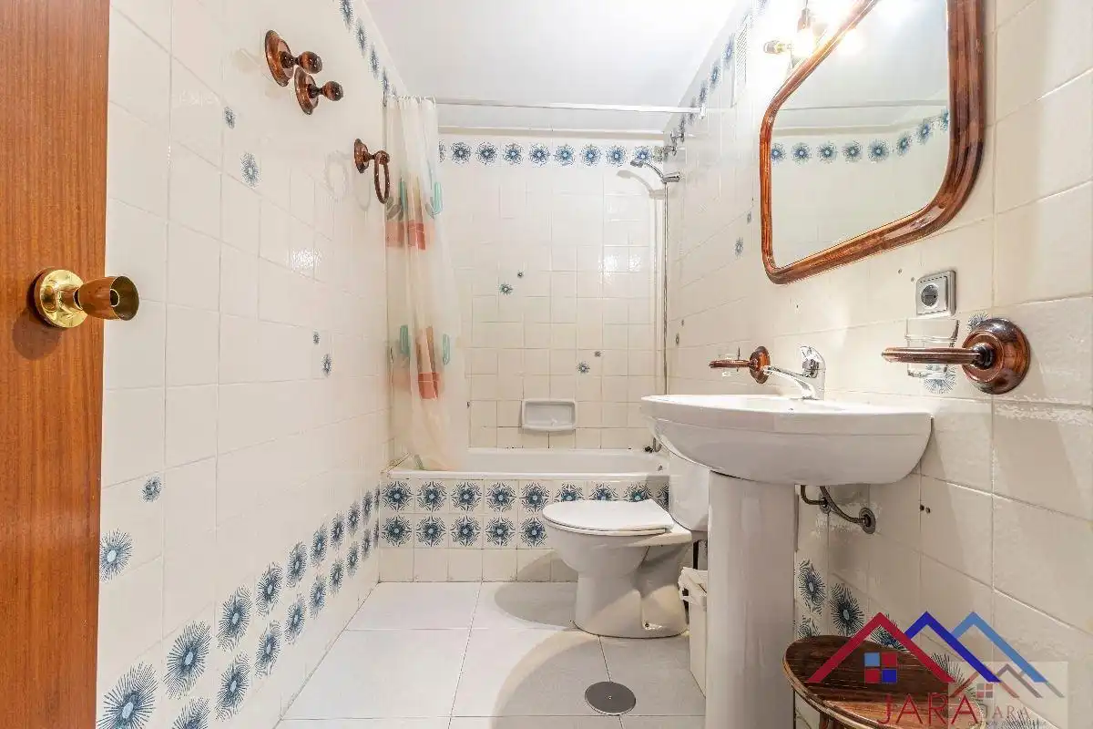 Baño de Apartamento de alquiler en Jerez de la Frontera con Amueblado
