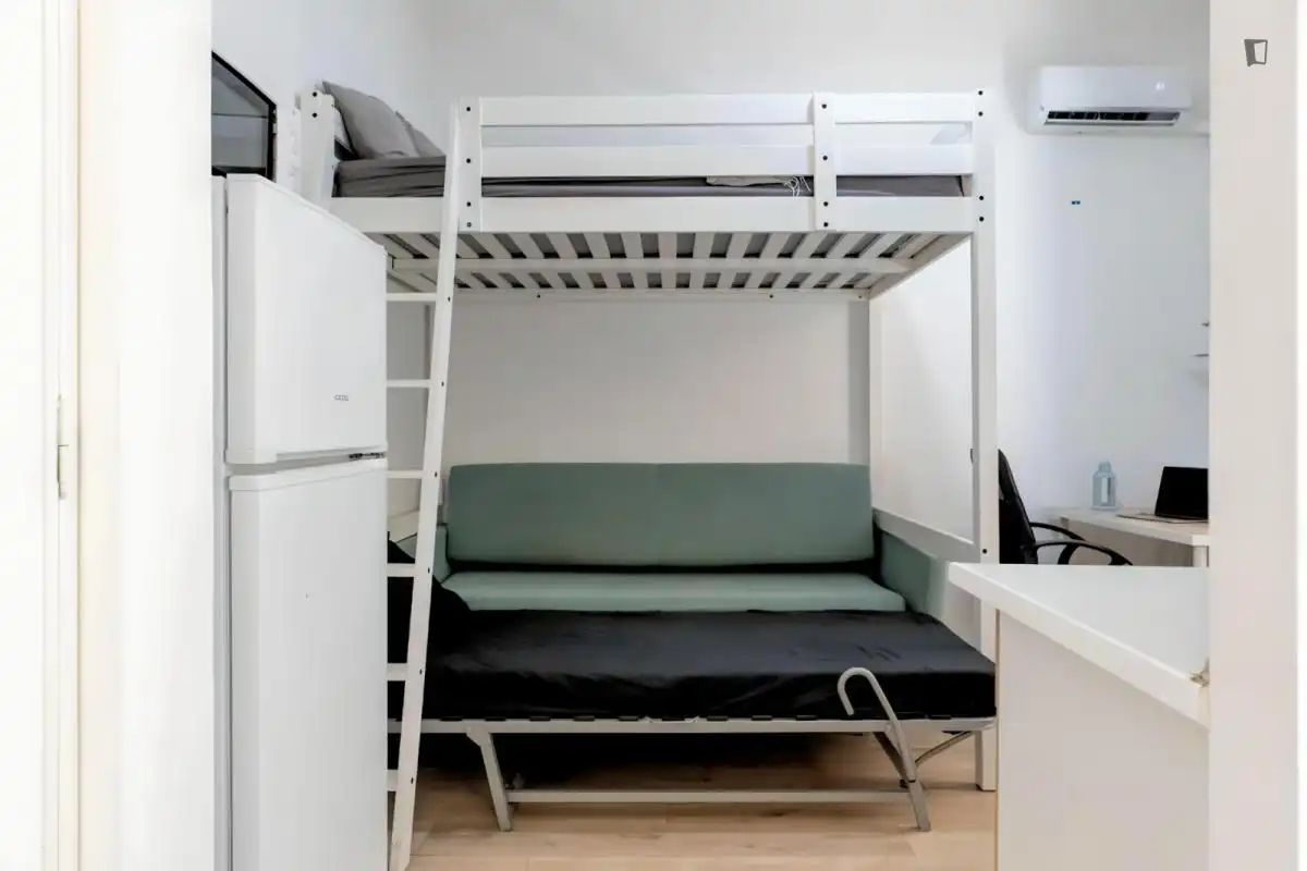 Study for rent in Argüelles