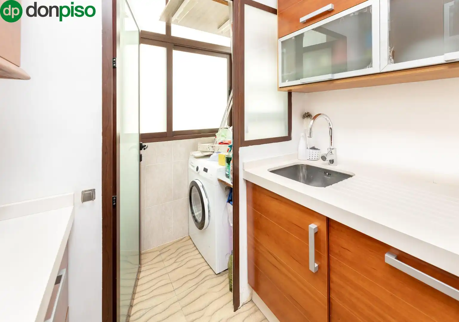Kitchen of Flat for sale in Granada  with Air Conditioner