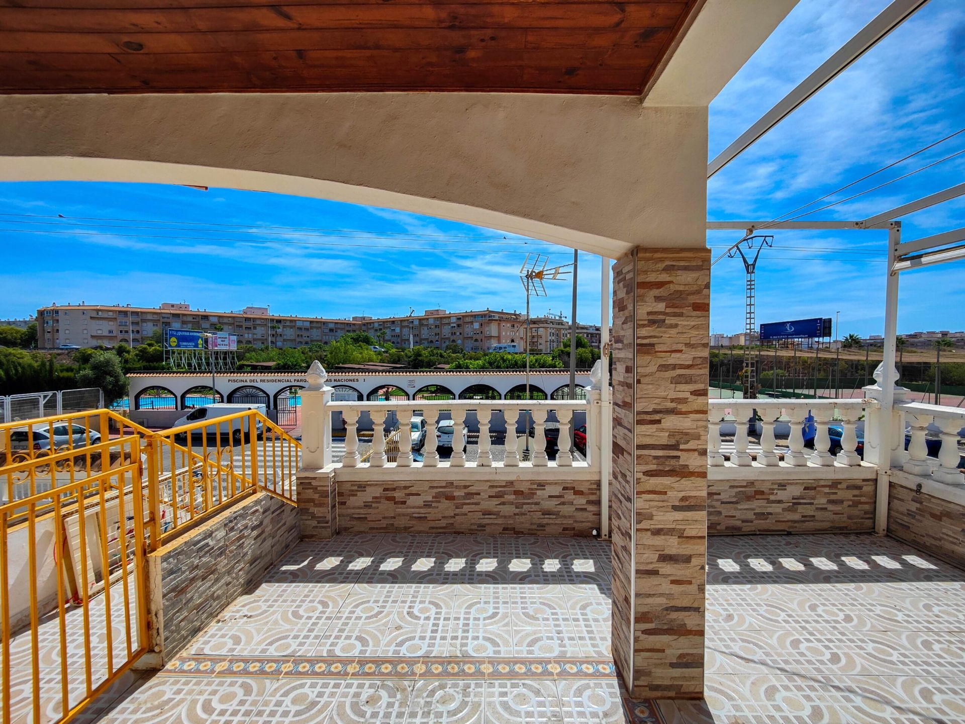 Terrassa de Casa o xalet en venda en Torrevieja amb Terrassa, Moblat i Piscina comunitària