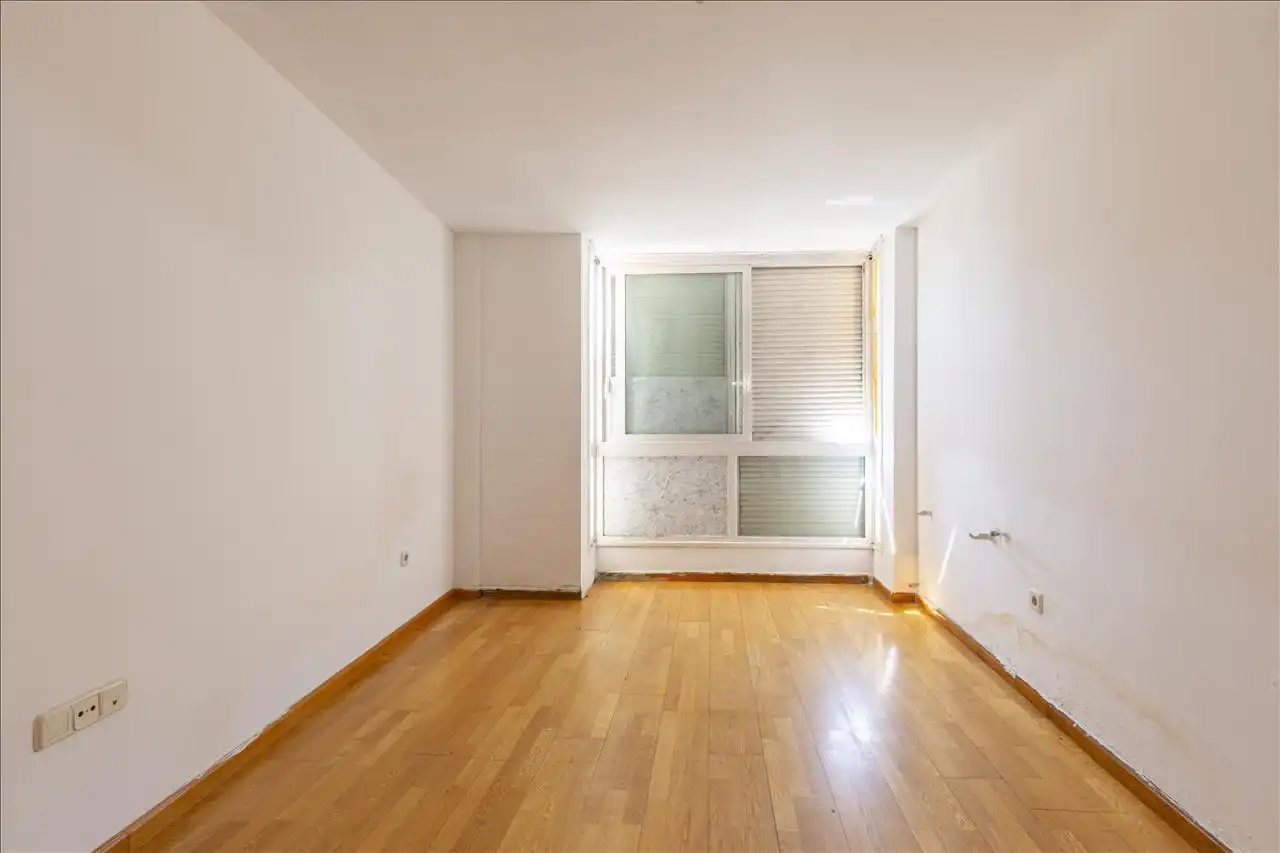 Bedroom of Flat for sale in Madrid