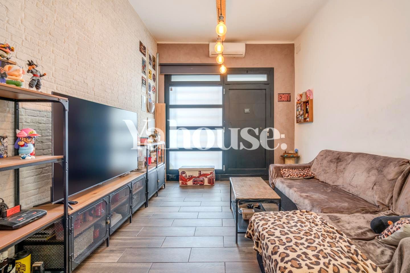 Living room of Study for sale in Sant Adrià de Besòs  with Air Conditioner