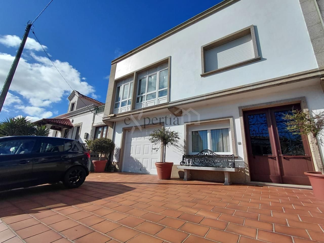 Vista exterior de Casa o xalet en venda en A Pobra do Caramiñal amb Calefacció, Jardí privat i Moblat